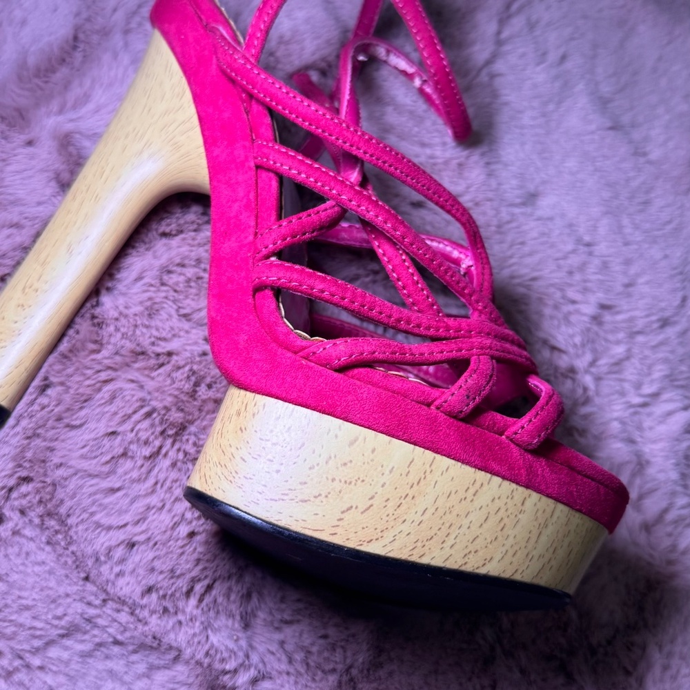Sandals - Picture 2 of 2